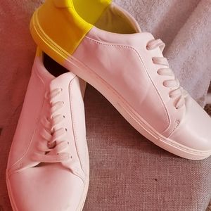 🔥🔥🔥😱  Price DROP Zara basic size 9 white laced